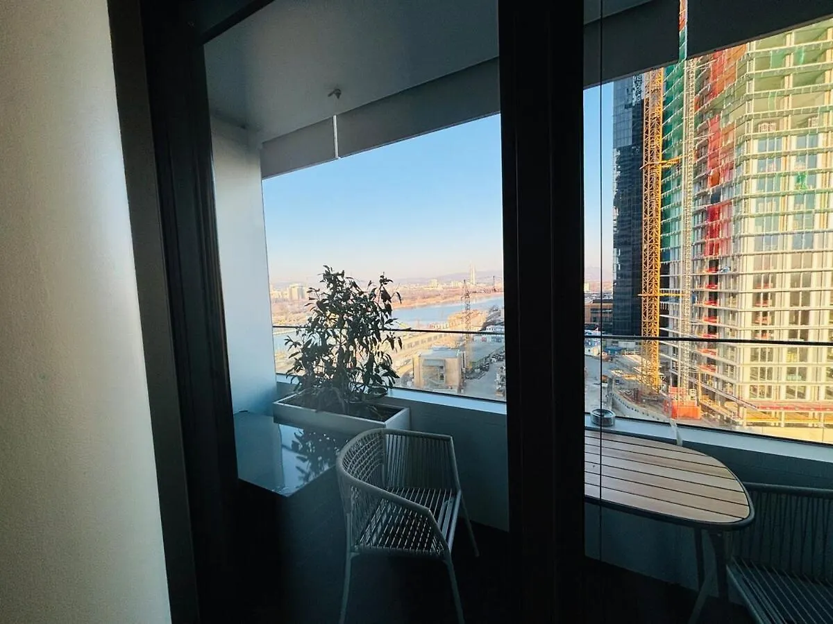 Modern Apartment Overlooking The Skyline & Danube Bécs 0*,  Ausztria