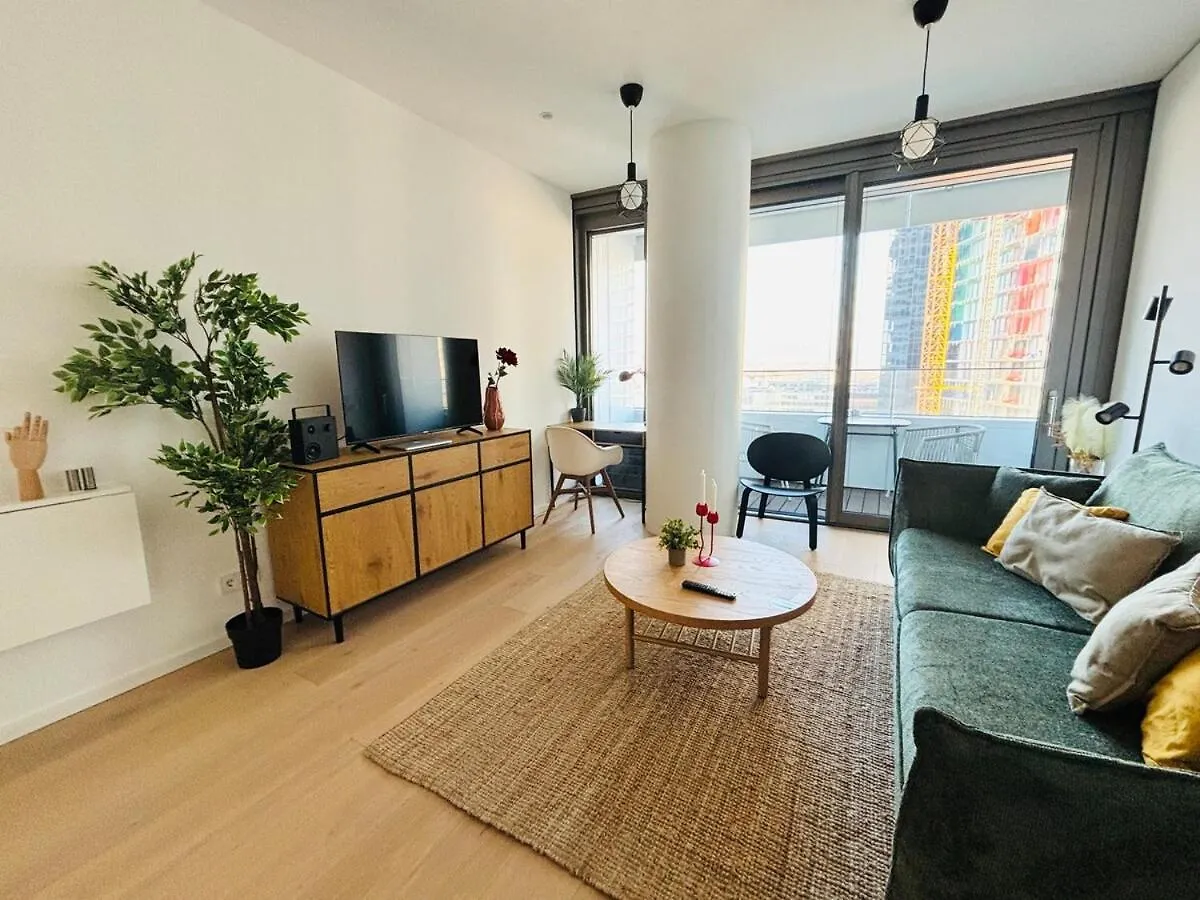 Modern Apartment Overlooking The Skyline & Danube Vienna